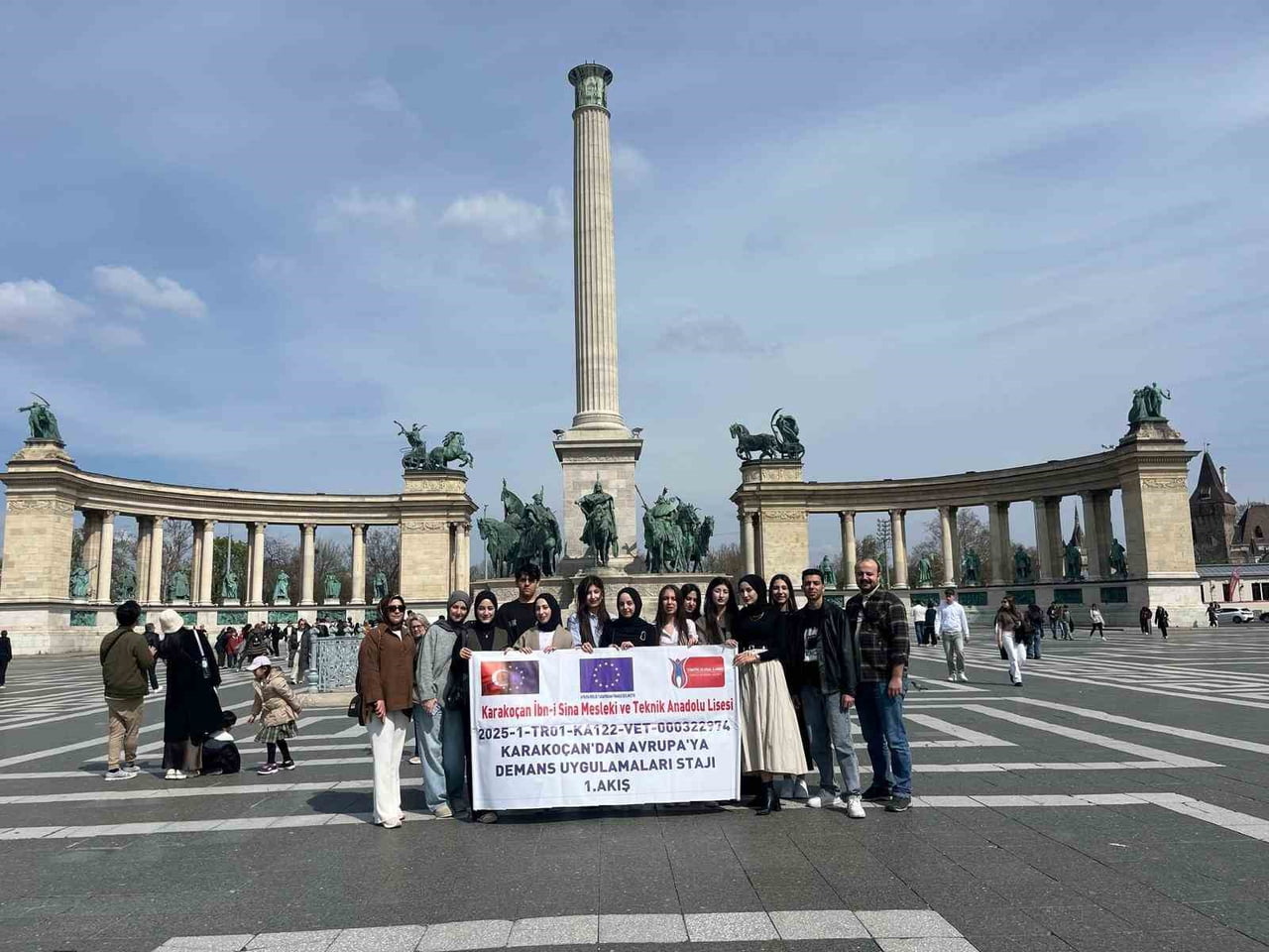 KARAKOÇAN İBN-İ SİNA MESLEKİ VE TEKNİK ANADOLU LİSESİ’NİN ERASMUS+ PROJESİ KAPSAMINDA 12 ÖĞRENCİ...