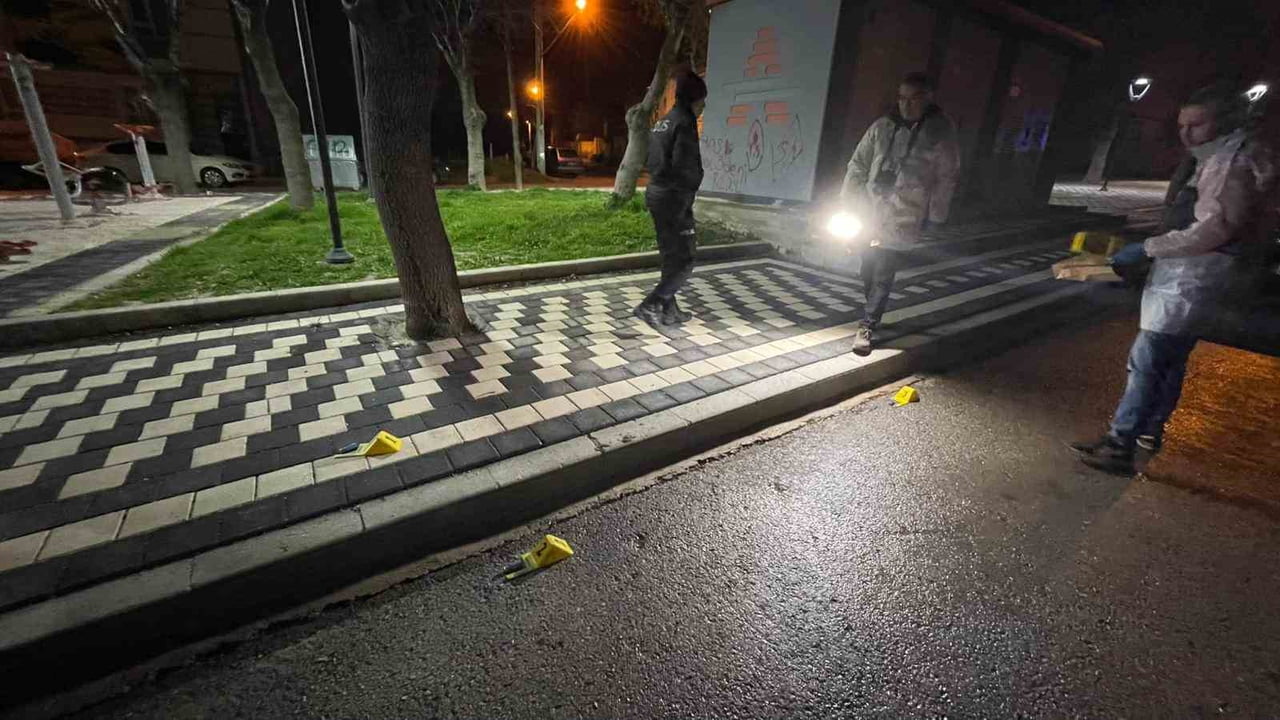 KARAMAN'DA KİMLİĞİ BELİRSİZ KİŞİ VEYA KİŞİLERİN TÜFEKLE ÇEVREYE RASTGELE ATEŞ AÇMASI SONUCU...