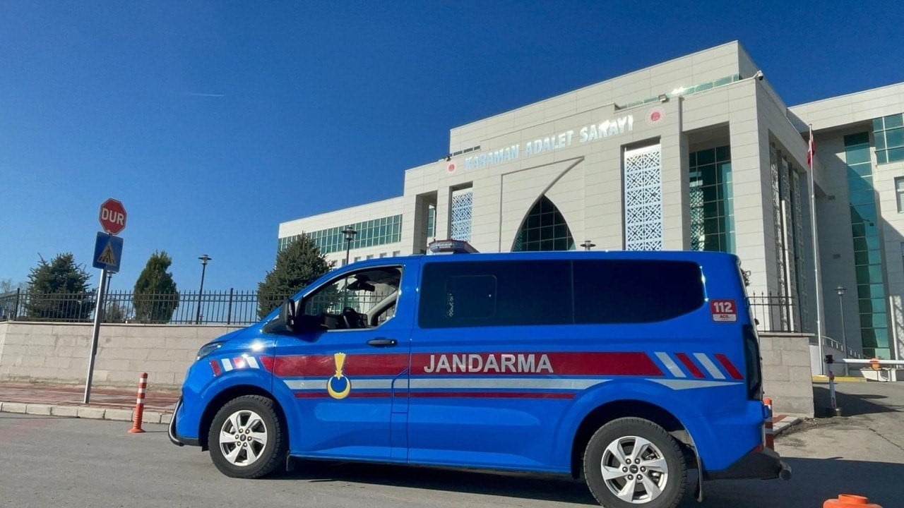 KARAMAN'DA TEFECİLERE YÖNELİK DÜZENLENEN OPERASYONDA GÖZALTINA ALINAN 7’Sİ KADIN 39 ŞÜPHELİDEN...