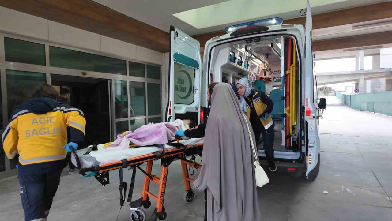 KARAMAN’DA ÜÇÜNCÜ KATTAKİ EVLERİNİN PENCERESİNDEN BAHÇEYE DÜŞEN 3 YAŞINDAKİ Y.A. İSİMLİ ÇOCUĞUN...