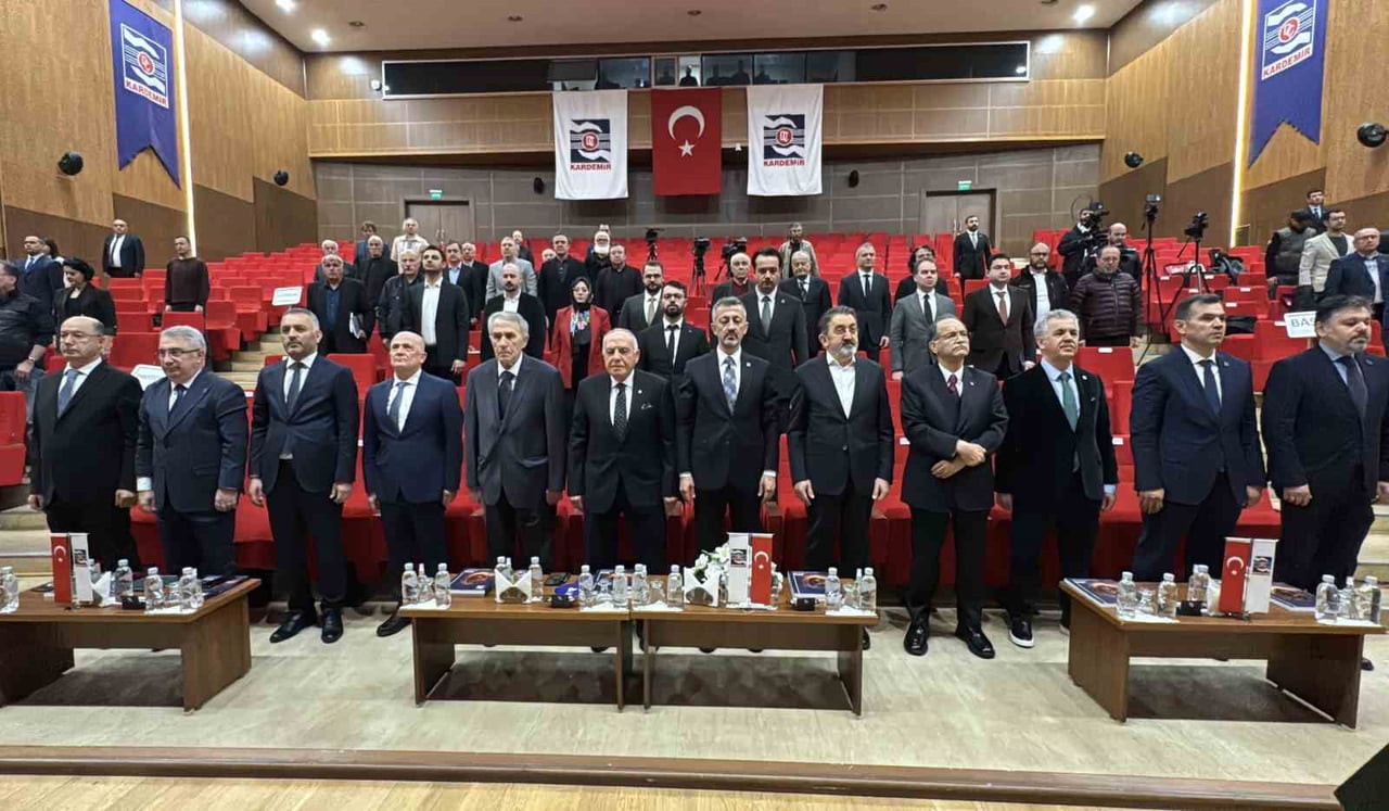 KARDEMİR’İN 31. OLAĞAN GENEL KURULU, KARDEMİR EĞİTİM VE KÜLTÜR MERKEZİ’NDE...