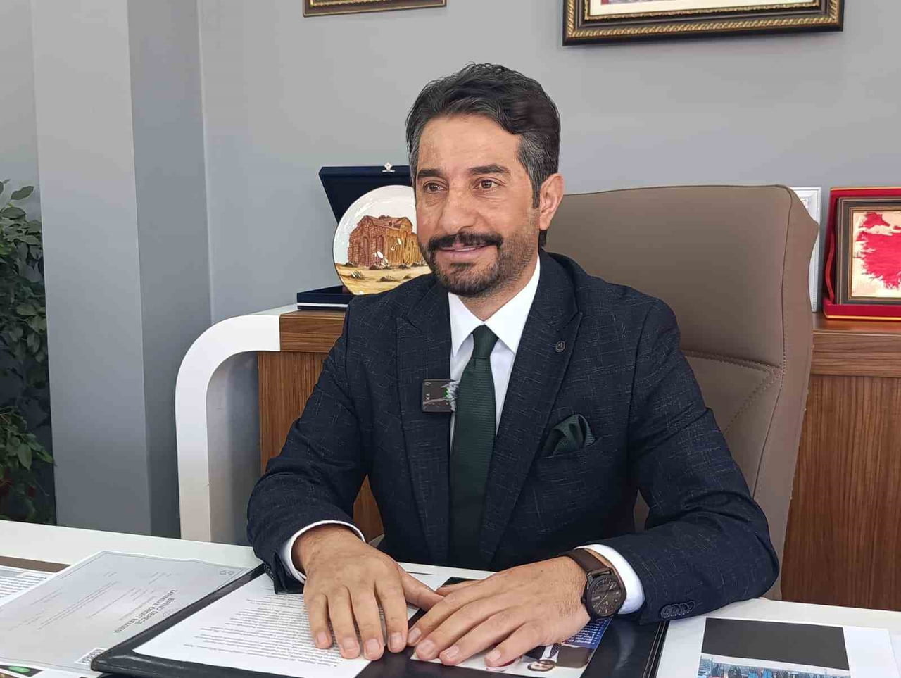 KARS DAMIZLIK SIĞIR YETİŞTİRİCİLERİ BİRLİĞİ’NDE YENİ DÖNEM: BAŞKAN EREN ALP’TEN İDDİALARA YANIT VE...