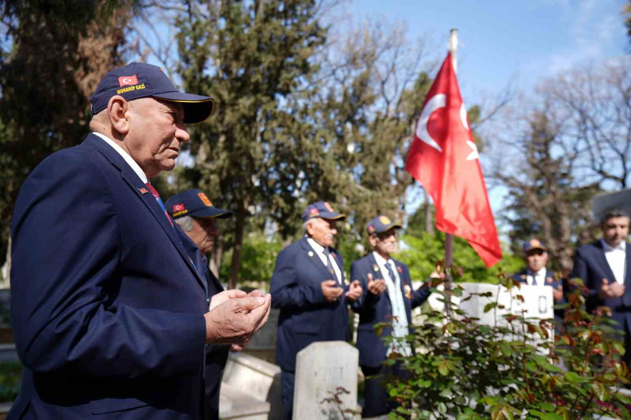 KARTAL BELEDİYESİ, 14-20 NİSAN ŞEHİTLER HAFTASI DOLAYISIYLA DÜZENLEDİĞİ ÖZEL BİR PROGRAMLA AZİZ...