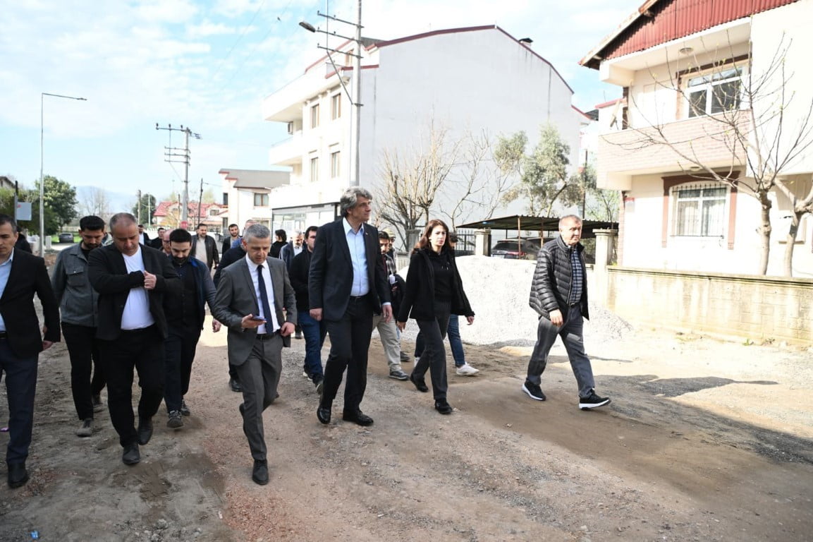 KARTEPE'DE YÜRÜTÜLEN ÇALIŞMALAR KAPSAMINDA İSTASYON MAHALLESİ'NE BİNLERCE METRELİK ALTYAPI HATTI...