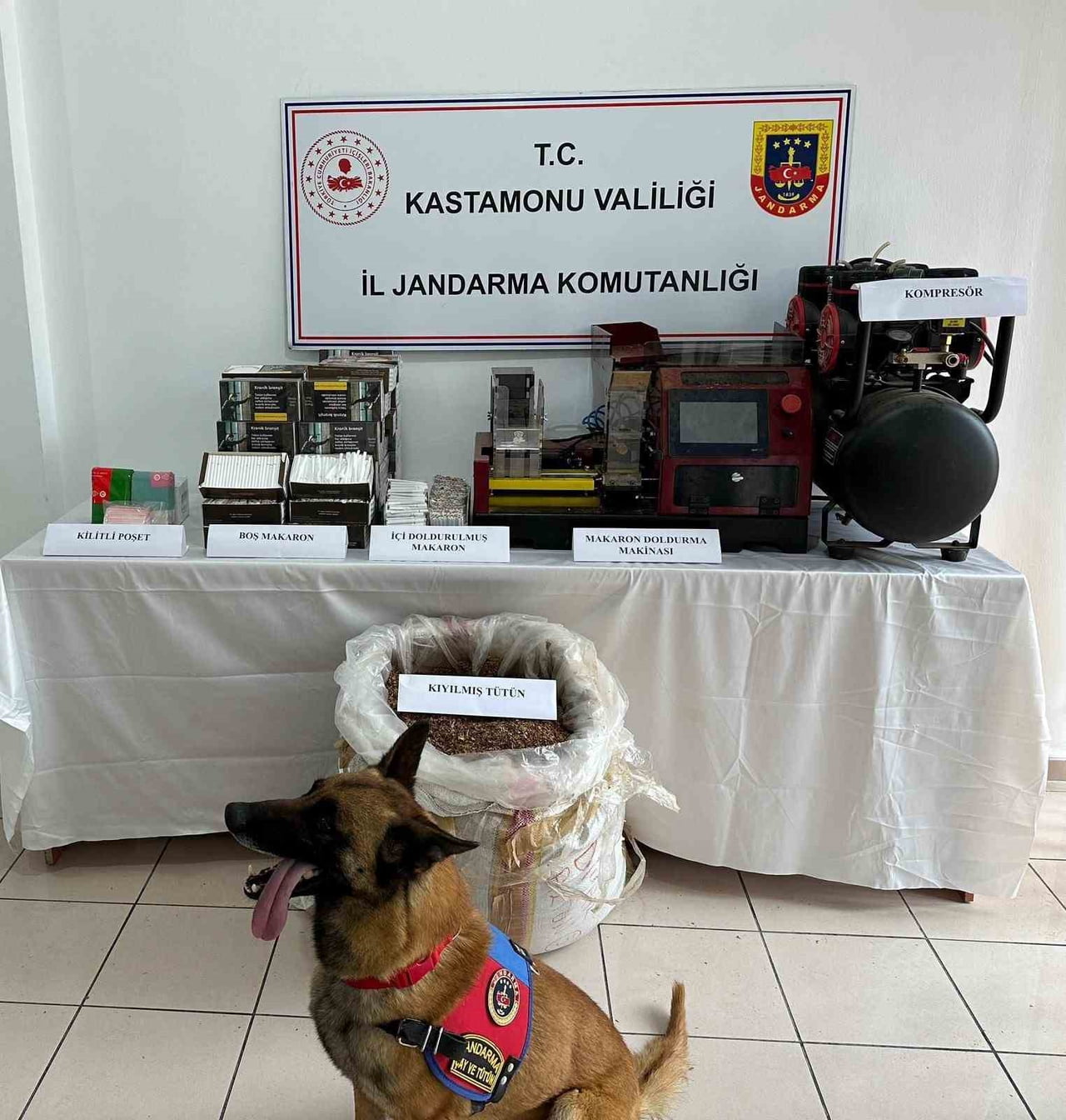 KASTAMONU'DA JANDARMA EKİPLERİ TARAFINDAN GERÇEKLEŞTİRİLEN OPERASYONDA ÇOK SAYIDA MAKARON, ALKOL...