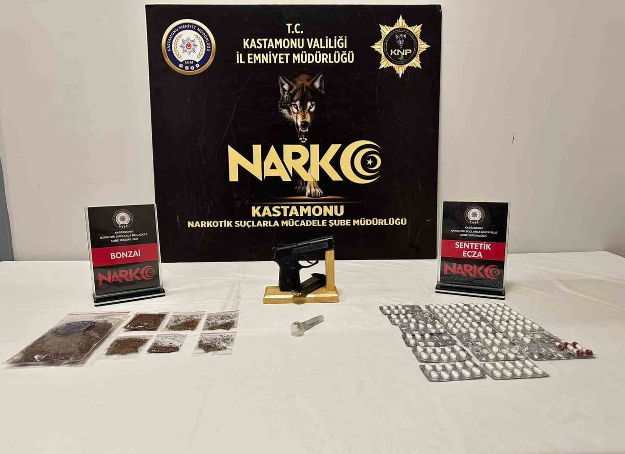 KASTAMONU’DA İL EMNİYET MÜDÜRLÜĞÜ EKİPLERİNCE DÜZENLENEN UYUŞTURUCU OPERASYONUNDA 6 ŞÜPHELİ ŞAHIS...