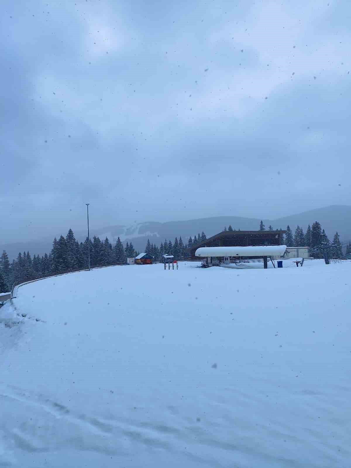 KASTAMONU’NUN YÜKSEK KESİMLERİNDE ZAMAN ZAMAN KAR YAĞIŞI VE FIRTINA ETKİLİ OLUYOR.