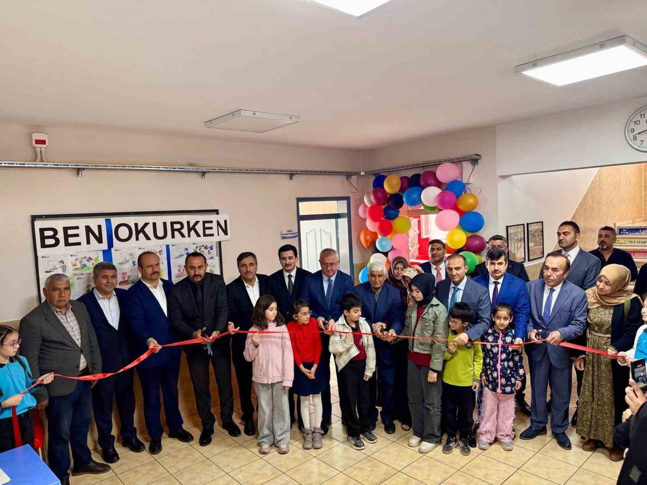 KAYMAKAM MUHAMMET ÖNDER,İSKENDERUN’DA KÜTÜPHANE AÇILIŞINA KATILDI