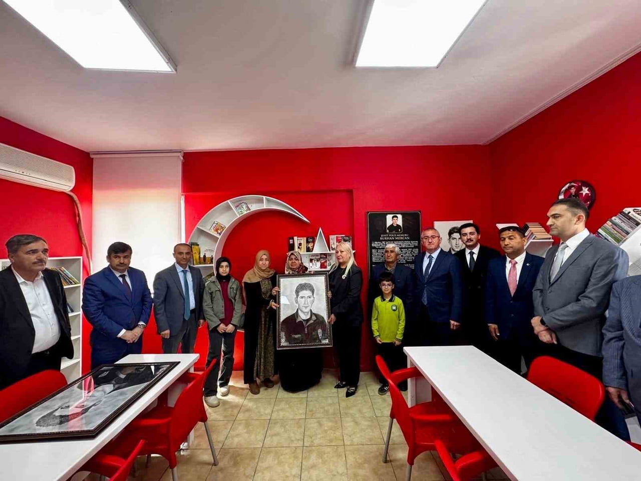 KAYMAKAM MUHAMMET ÖNDER,İSKENDERUN’DA KÜTÜPHANE AÇILIŞINA KATILDI