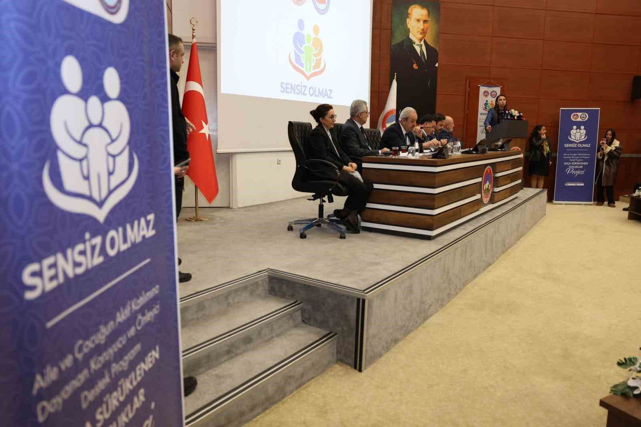 KAYSERİ'DE, SUÇA SÜRÜKLENEN ÇOCUKLARIN SUÇTAN UZAKLAŞTIRILMASI, TOPLUMA KAZANDIRILMASI VE GÜVENLİ...