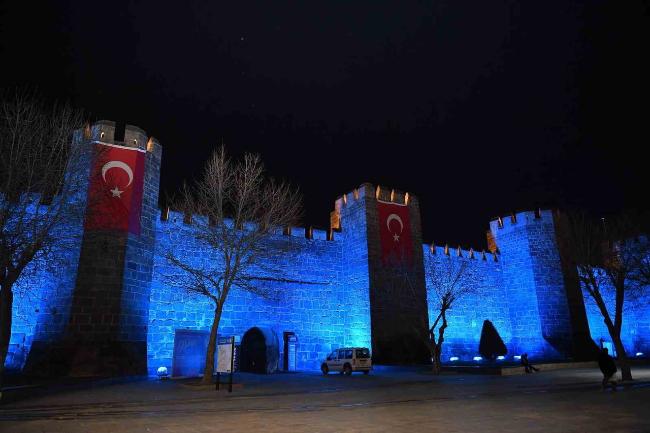 KAYSERİ BÜYÜKŞEHİR BELEDİYESİ, 2 NİSAN DÜNYA OTİZM FARKINDALIK GÜNÜ'NDE TÜRKİYE’NİN EN BÜYÜK...