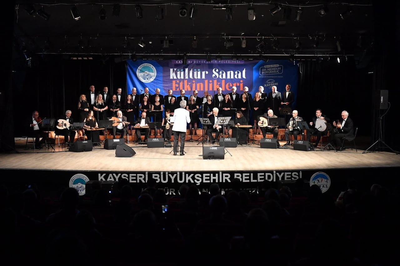KAYSERİ BÜYÜKŞEHİR BELEDİYESİ KONSERVATUVARI TARAFINDAN TÜRK SANAT MÜZİĞİ KENT KOROSU KONSERİ...