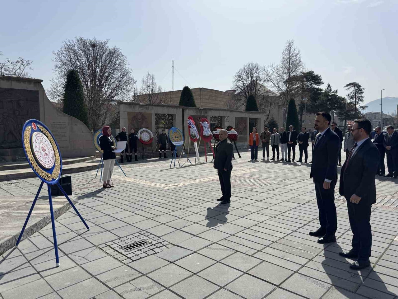 KAYSERİ’DE 15-22 NİSAN TURİZM HAFTASI DOLAYISIYLA DÜZENLENEN ÇELENK KOYMA TÖRENİNDE KONUŞAN...