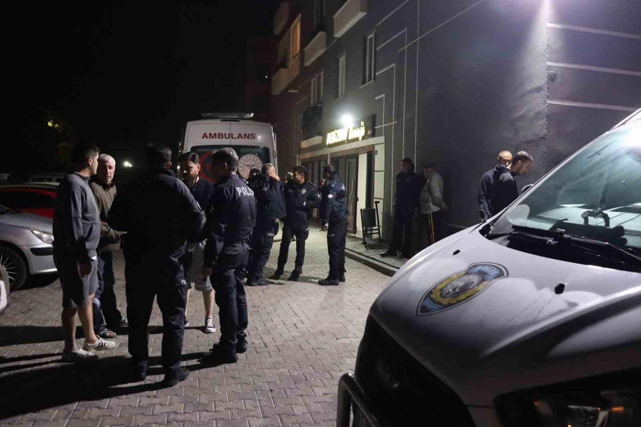 KAYSERİ’DE KENDİNE ŞİDDET UYGULADIĞININ ÖNE SÜRDÜĞÜ EŞİNİ BIÇAKLAYARAK ÖLDÜREN KADIN, BÖLGE ADLİYE...