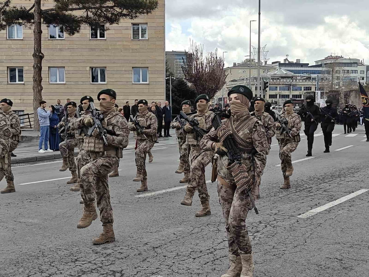 KAYSERİ’DE TÜRK POLİS TEŞKİLATI’NIN 181. YILI DOLAYISIYLA DÜZENLENEN PROGRAMDA, POLİS ÖZEL HAREKAT...