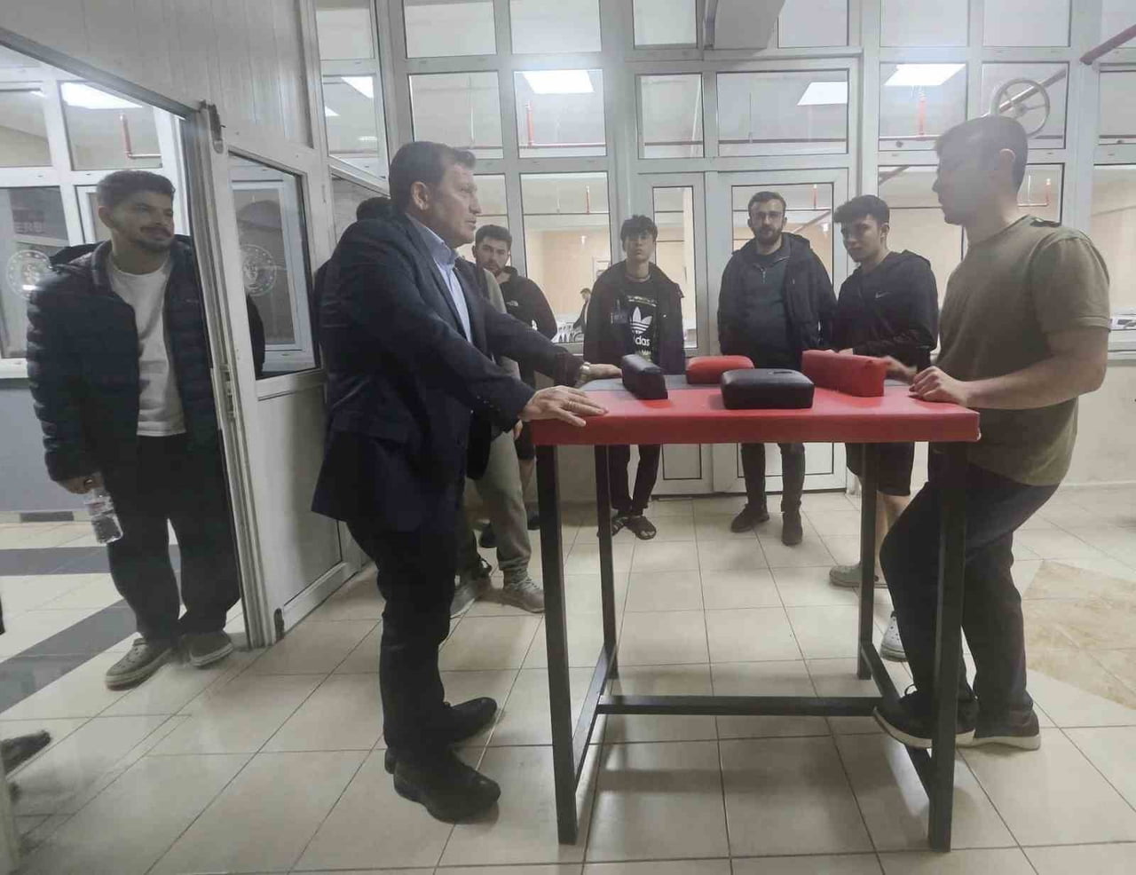 KAYSERİ GENÇLİK VE SPOR İL MÜDÜRÜ ALİ İHSAN KABAKCI; ERCİYES ERKEK ÖĞRENCİ YURDU’NU ZİYARET EDEREK...