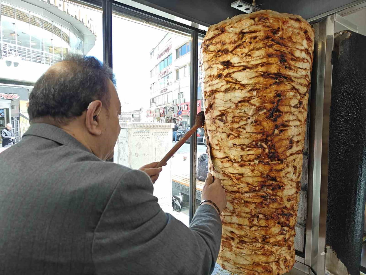 KAYSERİ LOKANTACILAR VE PASTACILAR ODASI BAŞKANI ALTAN AYDEMİR, RESTORANLARDA YENİ UYGULANAN MENÜ...