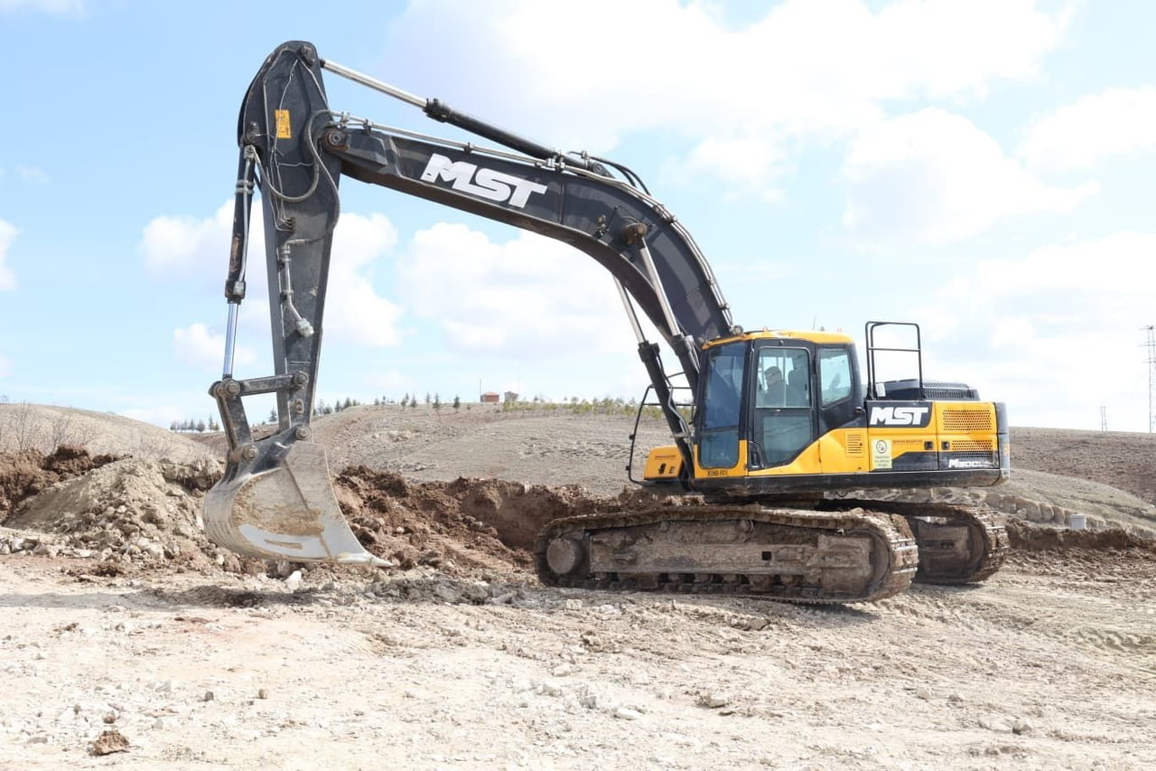 KAYSERİ’NİN BÜNYAN İLÇESİNDE, BÜNYAN BELEDİYESİ TARAFINDAN CUMHURİYET MEZARLIĞI İÇERİSİNDE ŞEHİT...