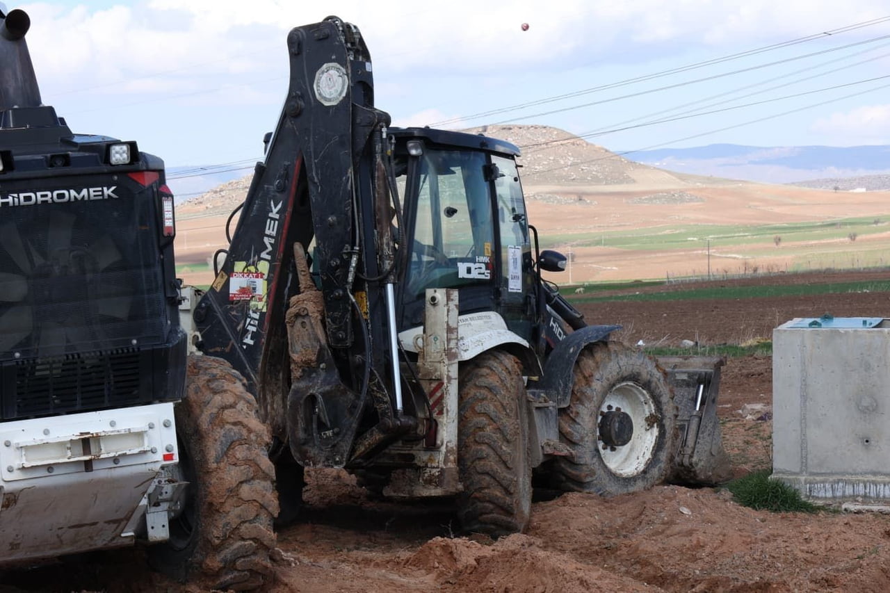 KAYSERİ’NİN BÜNYAN İLÇESİNE BAĞLI GERGEME MAHALLESİ’NDE YOL YAPIM VE DOLGU ÇALIŞMALARI DEVAM...