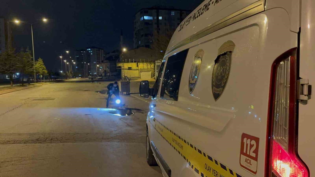 KAYSERİ’NİN KOCASİNAN İLÇESİNDE 2 GRUP ARASINDA ÇIKAN KAVGADA YABANCI UYRUKLU AĞABEY-KARDEŞ...