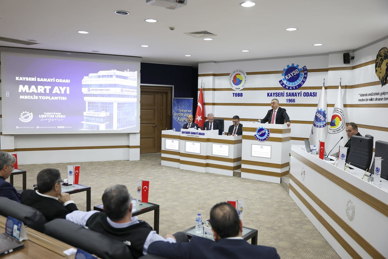 KAYSERİ SANAYİ ODASI (KAYSO) YÖNETİM KURULU BAŞKANI MEHMET BÜYÜKSİMİTCİ, MART AYI MECLİS...