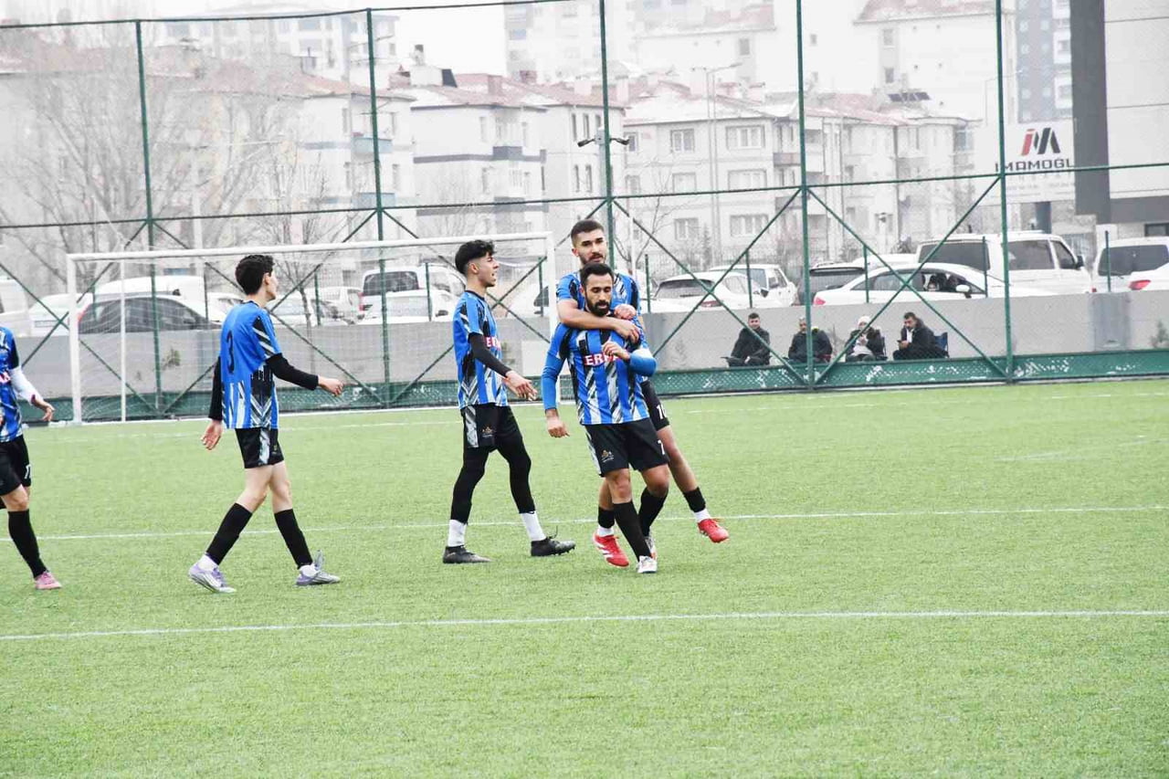 KAYSERİ ŞEKER MUSTAFA KILIÇ SÜPER AMATÖR KÜME’DE NORMAL SEZONUN ARDINDAN KÜME DÜŞEN TAKIMLAR BELLİ...