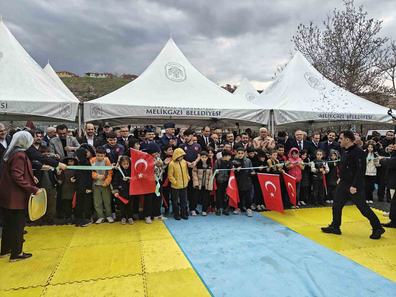KAYSERİ VALİLİĞİ TARAFINDAN HAYATA GEÇİRİLEN ERVA SPOR OKULLARI PROJESİ KAPSAMINDA YAPIMI...
