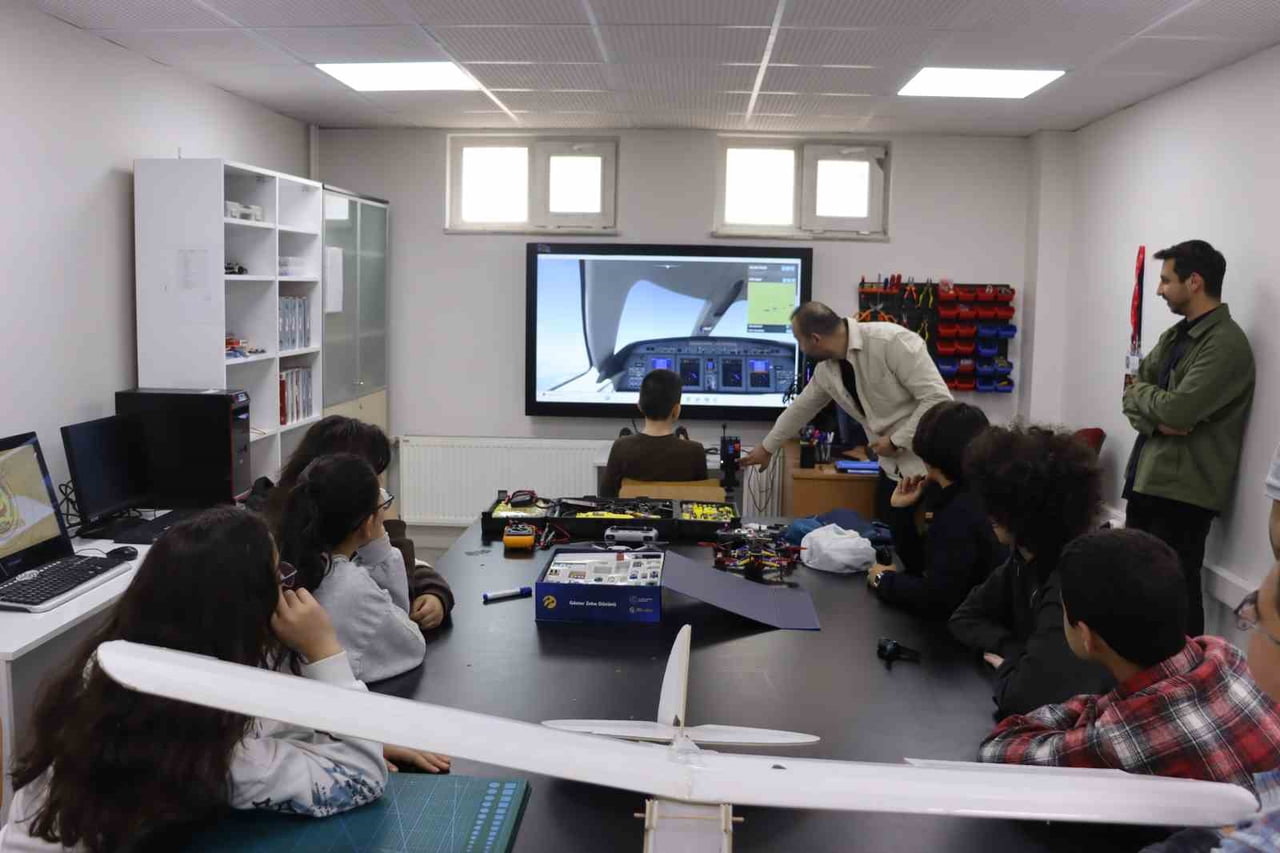 KAYSERİ VALİSİ GÖKMEN ÇİÇEK’İN HİMAYESİNDE 3 YIL ÖNCE KURULAN GÖKYÜZÜ TEKNOLOJİ VE İNOVASYON...