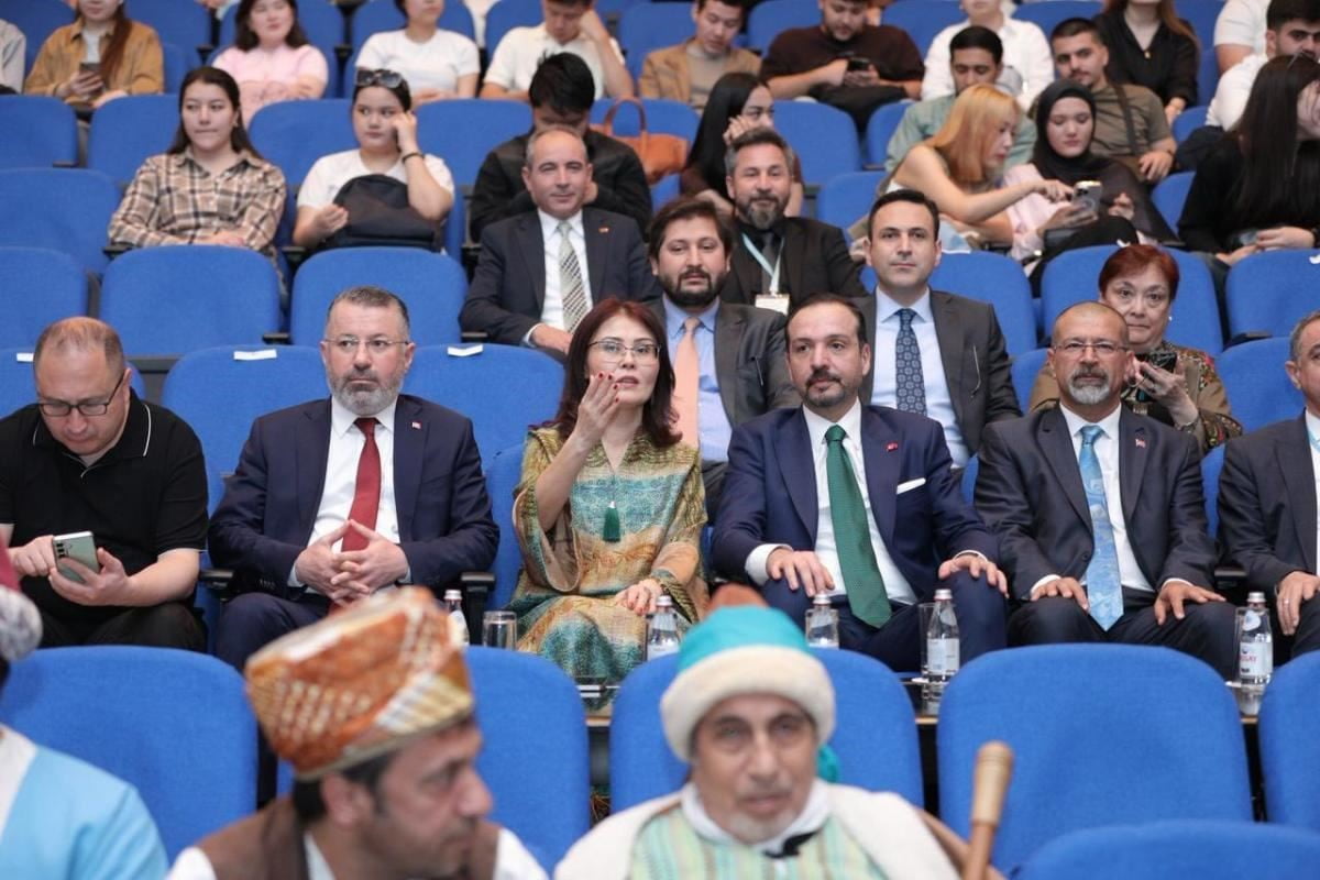 KAZAKİSTAN’IN TÜRKİSTAN ŞEHRİNDE AHİLİK TEMASIYLA GERÇEKLEŞTİRİLEN PROGRAM, TÜRK DÜNYASINDAN...