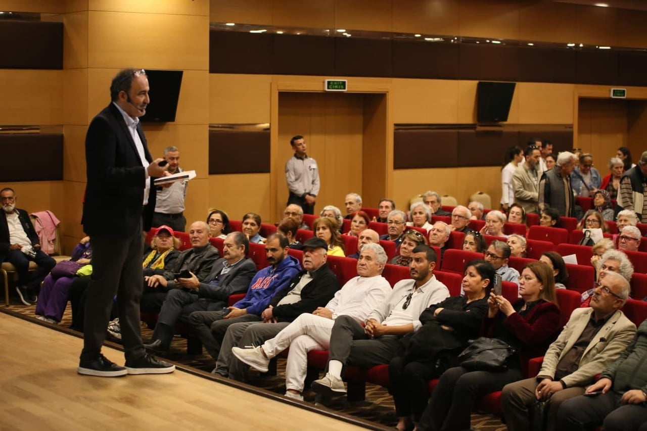 KEPEZ KİTAP FUARI’NDA DÜZENLENEN SÖYLEŞİDE EMEKLİ EMNİYET MÜDÜRÜ VE YAZAR AKİF AKTUĞ, HAYAT...