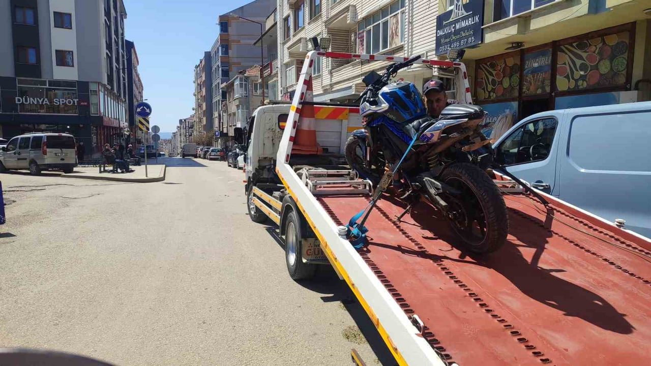 KEŞAN’DA PLAKASIZ TRİPORTÖR VE MOTOSİKLETE 92 BİN TL CEZA KESİLDİ
