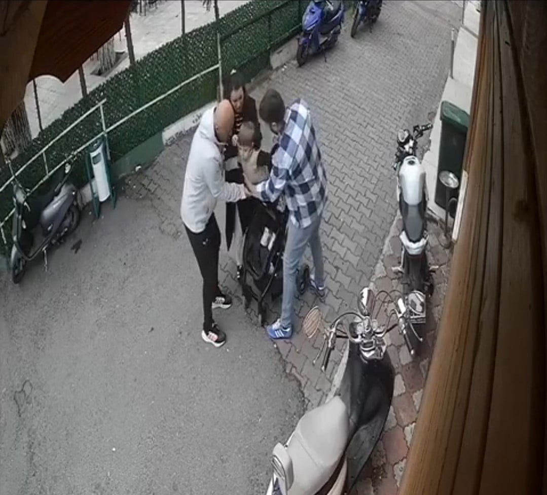 KIRKLARELİ’DE HEİMLİCH MANEVRASIYLA BOĞULMA TEHLİKESİ GEÇİREN ÇOCUK KURTARILDI