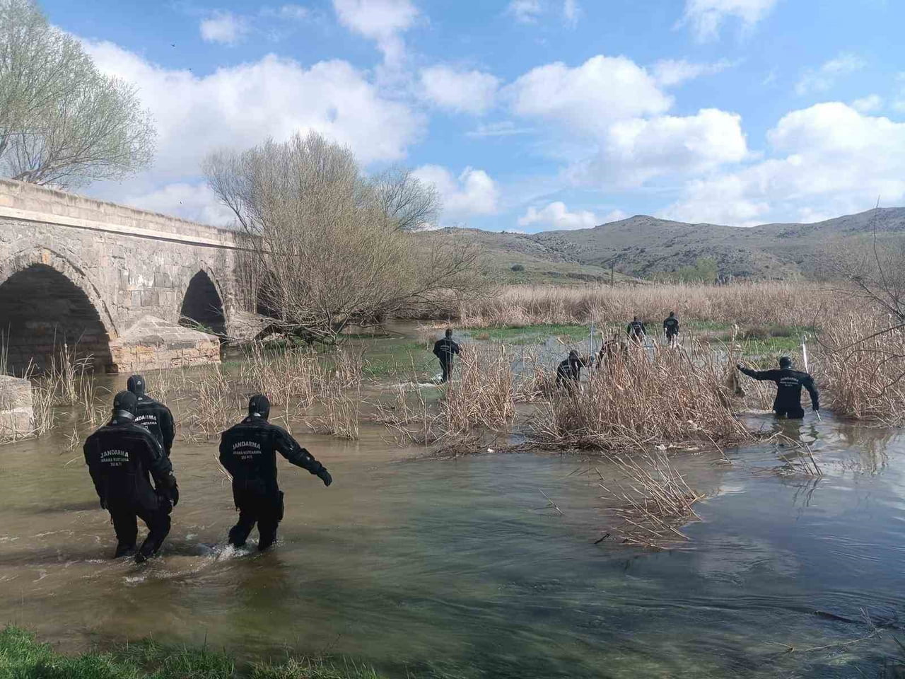 KIRŞEHİR’DE 6 NİSAN TARİHİNDEN BU YANA ARANAN RAMAZAN KARAASLAN’IN BULUNMASI İÇİN BAŞLATILAN ARAMA...