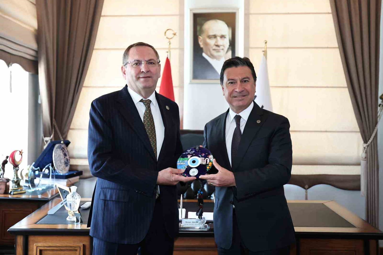 KIYI EGE BELEDİYELER BİRLİĞİ ENCÜMEN TOPLANTISI, AYVALIK BELEDİYE BAŞKANI MESUT ERGİN’İN EV...