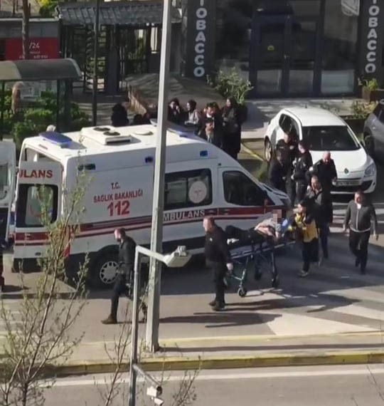 KOCAELİ'NİN KÖRFEZ İLÇESİNDE 2 LİSE ÖĞRENCİSİ ARASINDA ÇIKAN KAVGADA KAN AKTI. 17 YAŞINDAKİ LİSE...