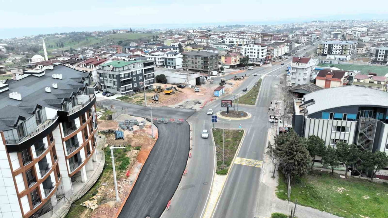 KOCAELİ BÜYÜKŞEHİR BELEDİYESİ, GEBZE BÖLGESİNDEKİ 4 İLÇEYİ KAPSAYAN KAPSAMLI YOL YAPIM İŞİ İÇİN 5...