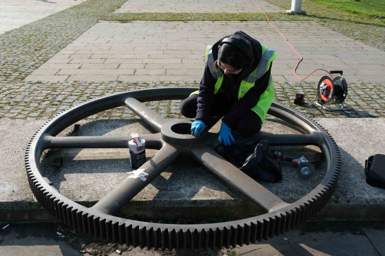 KOCAELİ BÜYÜKŞEHİR BELEDİYESİ’NE BAĞLI SEKA KAĞIT MÜZESİ BÜNYESİNDE AÇIK ALANDA SERGİLENEN VE...