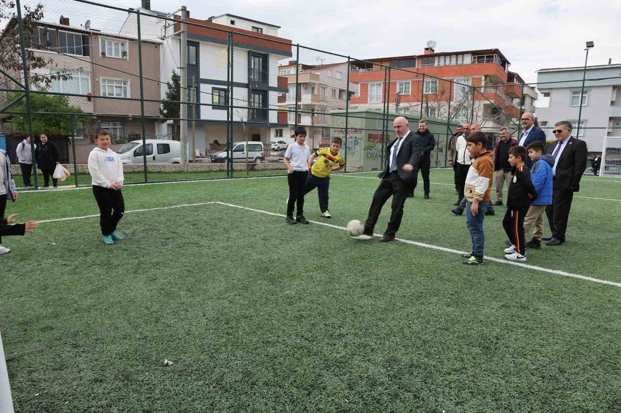 KOCAELİ’NİN DARICA İLÇESİNDE SON 7 YILDA 34 YENİ PARK VE 22 SEMT SAHASI YAPILDI. 2026 YILI...