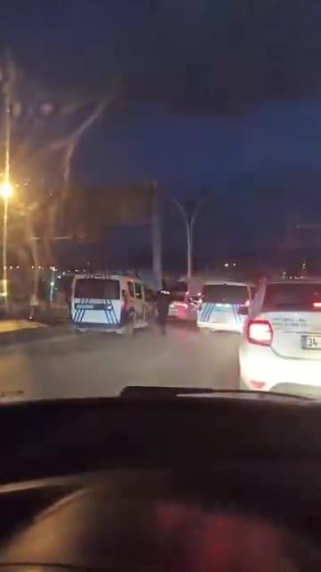 KOCAELİ’NİN KÖRFEZ İLÇESİNDE UYGULAMA NOKTASINDAN KAÇAN SÜRÜCÜ, KENTİ BİRBİRİNE KATTI. KOVALAMACA...