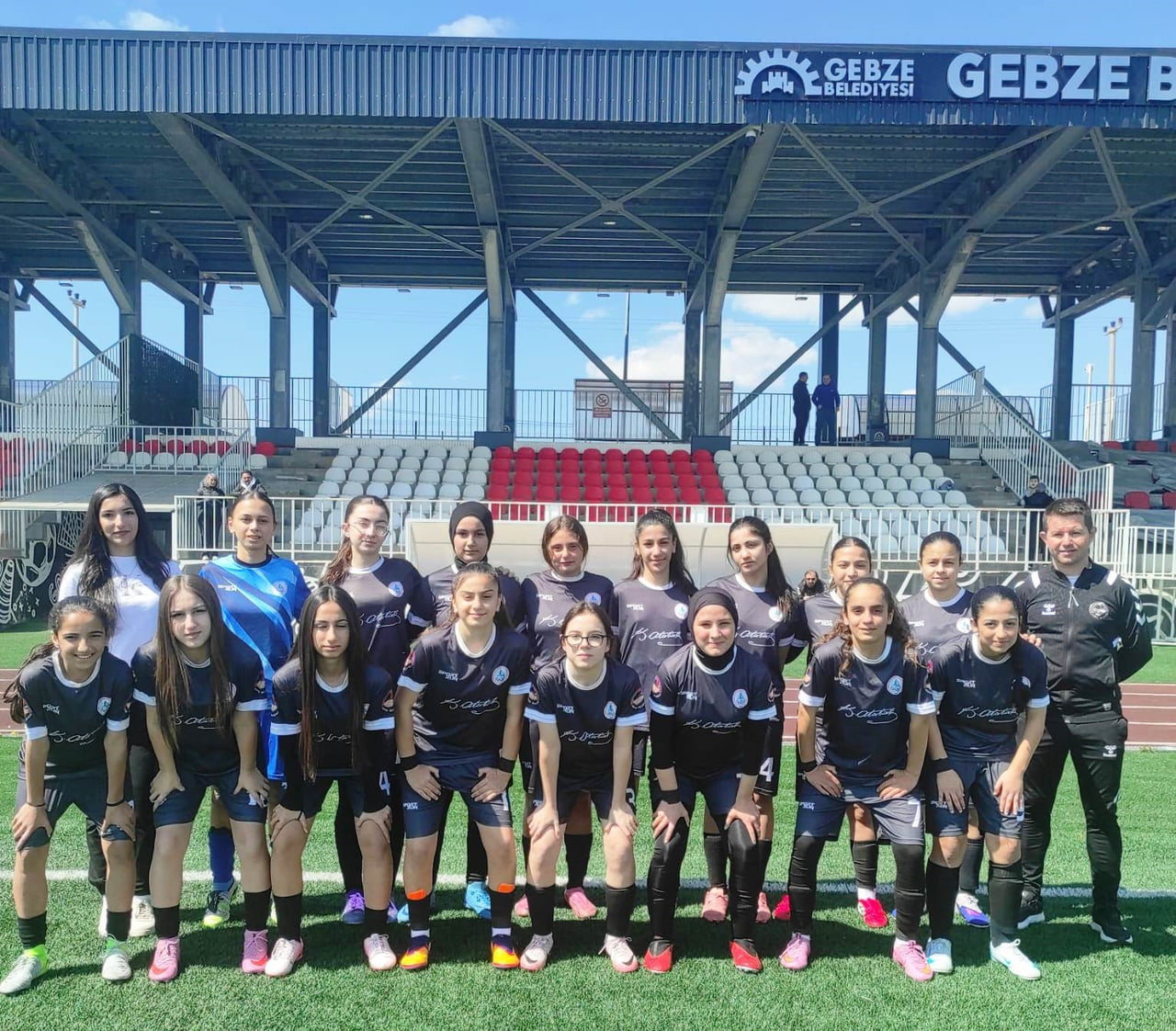 KOCAELİ U-15 KADIN FUTBOL LİGİ’NDE SEZONA DEPLASMANDA BAŞLAYAN KÖRFEZ GENÇLERBİRLİĞİ, GEBZE KADIN...
