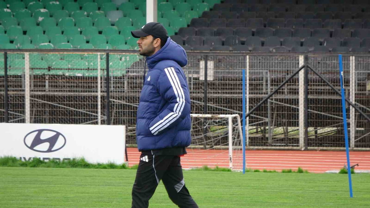 KOCAELİSPOR TEKNİK DİREKTÖRÜ SELÇUK İNAN, TRENDYOL SÜPER LİG’İN 29. HAFTASINDA DEPLASMANDA...