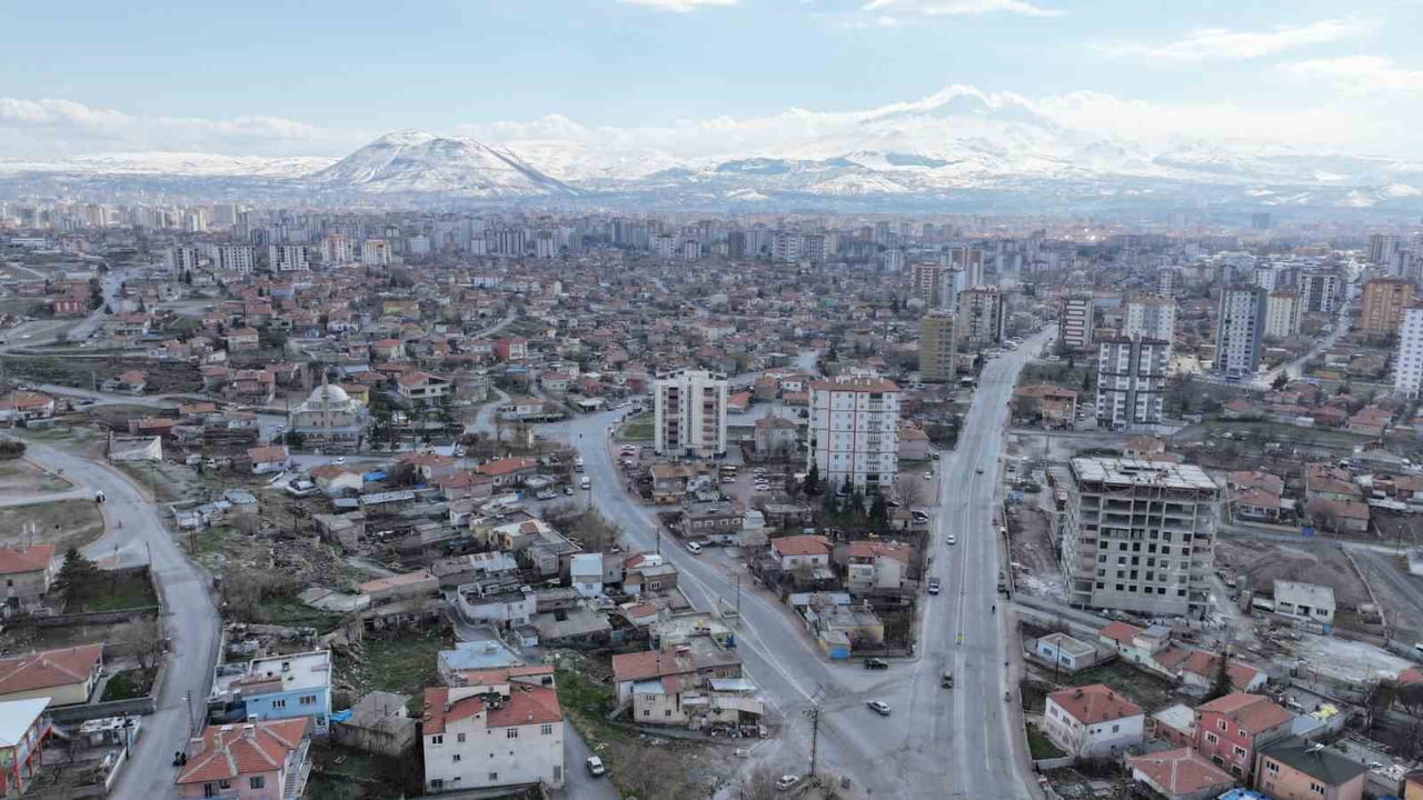 KOCASİNAN BELEDİYE BAŞKANI AHMET ÇOLAKBAYRAKDAR, KAYSERİ’NİN MERAKLA BEKLEDİĞİ ARGINCIK KENTSEL...