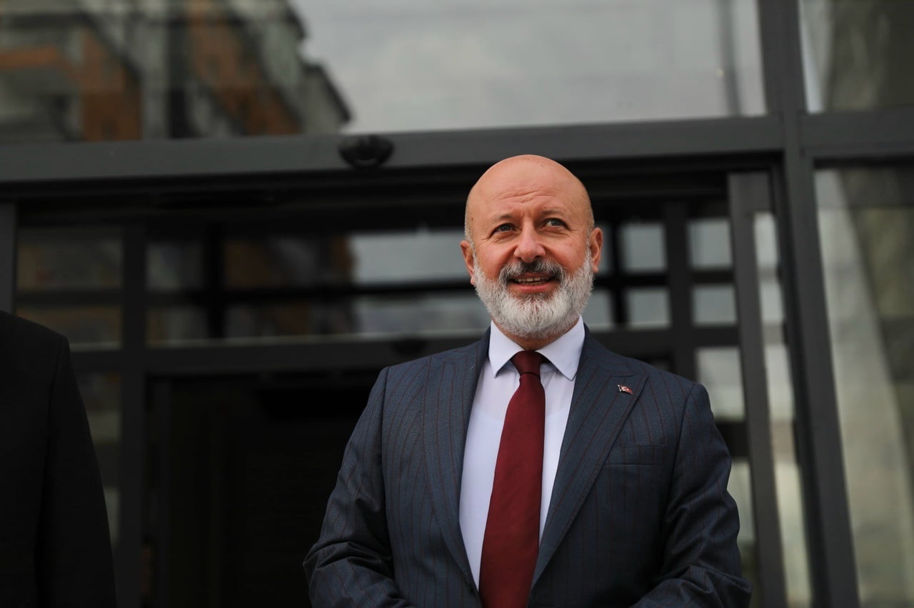 KOCASİNAN BELEDİYE BAŞKANI AHMET ÇOLAKBAYRAKDAR, YUNUSEMRE MAHALLESİ’NDE KENTSEL DÖNÜŞÜM PROJESİ...