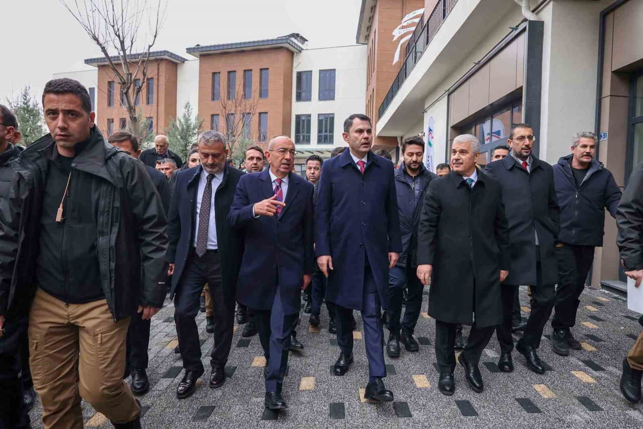 KONYA’NIN MERKEZ MERAM İLÇE BELEDİYE BAŞKANI MUSTAFA KAVUŞ, GÖREVDE GEÇİRDİĞİ YEDİ YILI DUYGU...