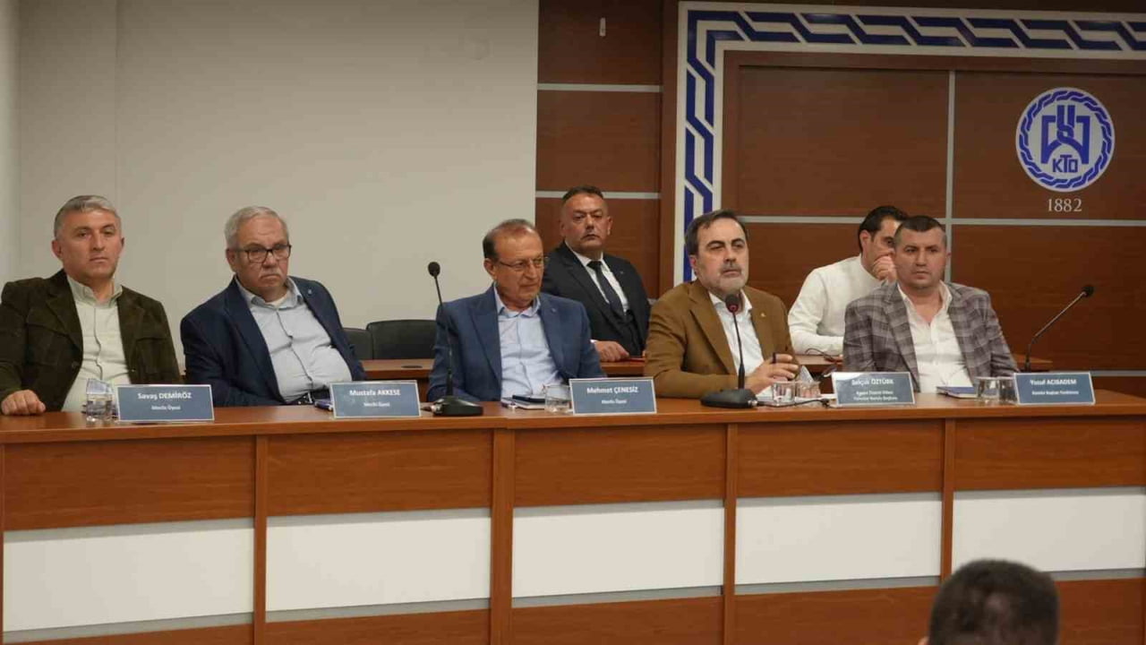 KONYA TİCARET ODASI, MESLEK KOMİTELERİ İSTİŞARE TOPLANTILARI’NI SÜRDÜRÜYOR. ÜYELERİN SORUNLARINI...