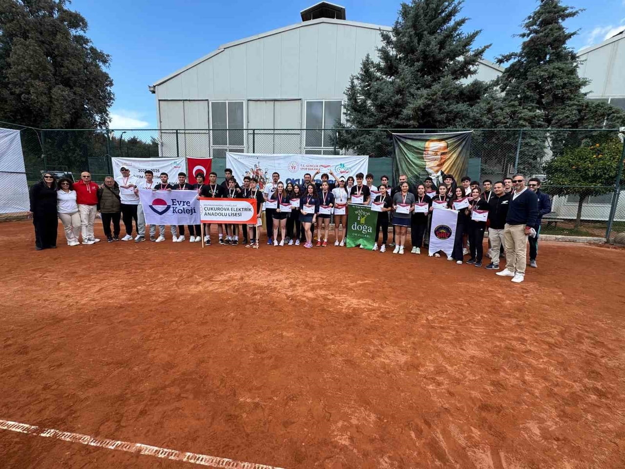 KORTLARIN ŞAMPİYONU GAZİANTEP KOLEJ VAKFI TÜRKİYE FİNALLERİNDE