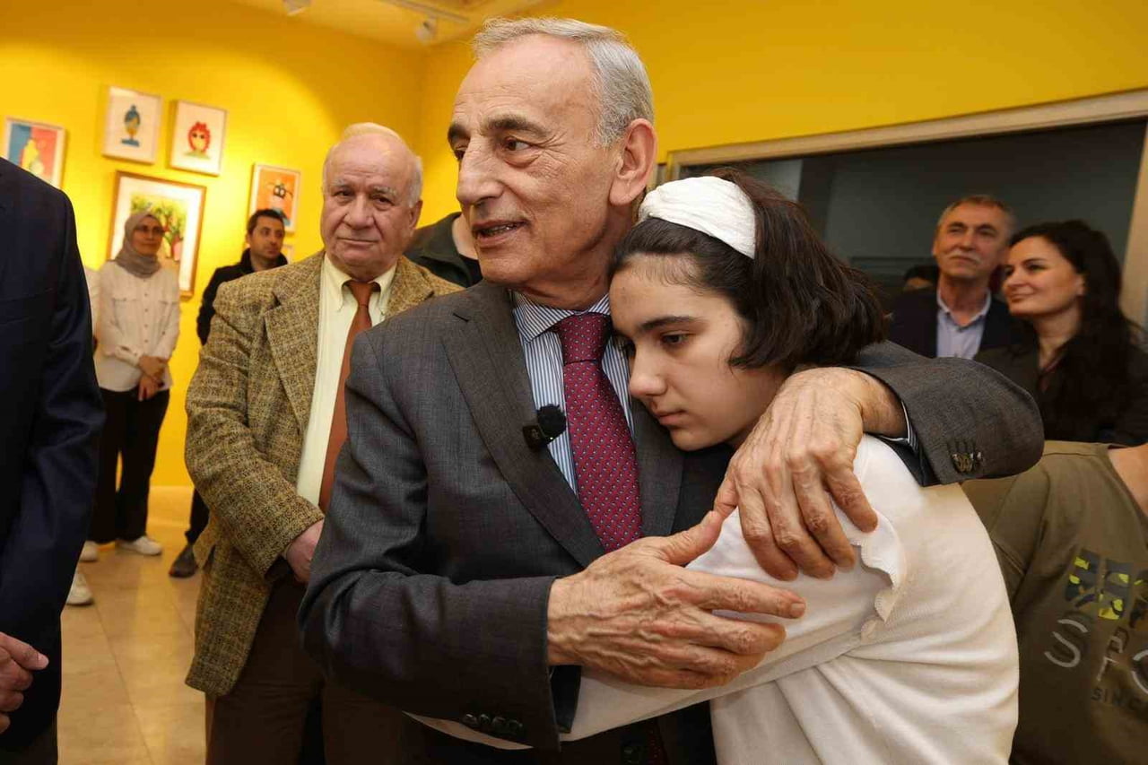 KÜÇÜKÇEKMECE BELEDİYE BAŞKANI KEMAL ÇEBİ, AYŞEGÜL DOĞAN'LA BİRLİKTE SERGİYİ GEZDİ