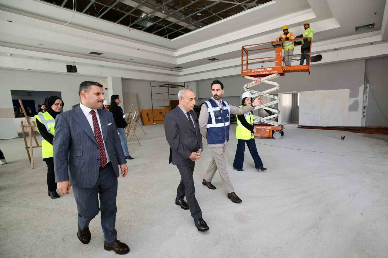 KÜÇÜKÇEKMECE BELEDİYE BAŞKANI KEMAL ÇEBİ, SEFAKÖY KÜLTÜR VE SANAT MERKEZİ’NDE YAPIMI DEVAM EDEN...