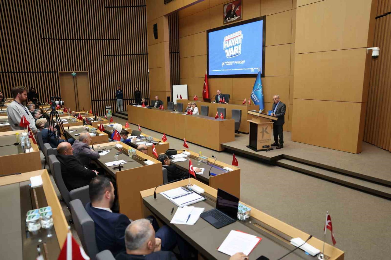 KÜÇÜKÇEKMECE BELEDİYESİ 2025 FAALİYET RAPORU, OY ÇOKLUĞUYLA KABUL EDİLDİ