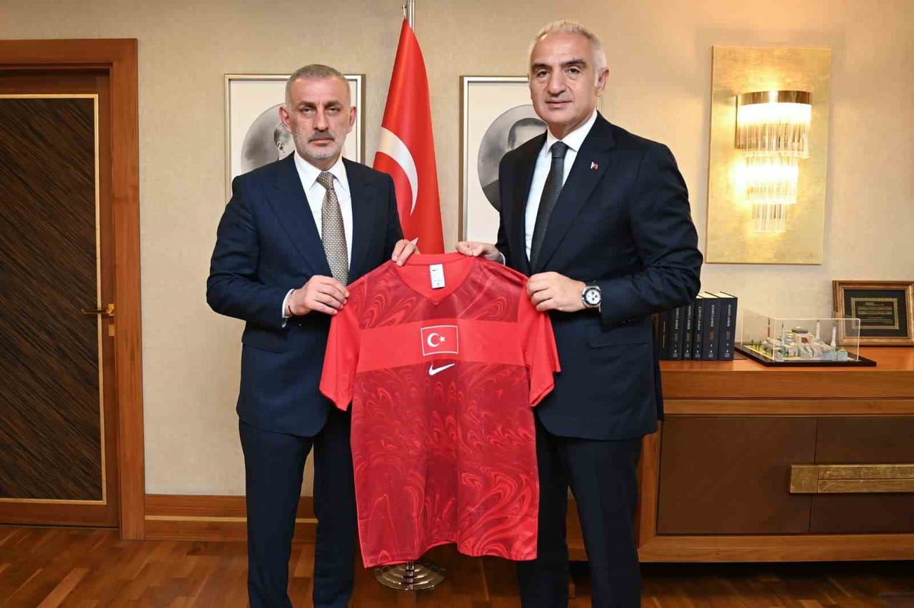 KÜLTÜR VE TURİZM BAKANI MEHMET NURİ ERSOY, TÜRKİYE FUTBOL FEDERASYONU (TFF) BAŞKANI İBRAHİM...